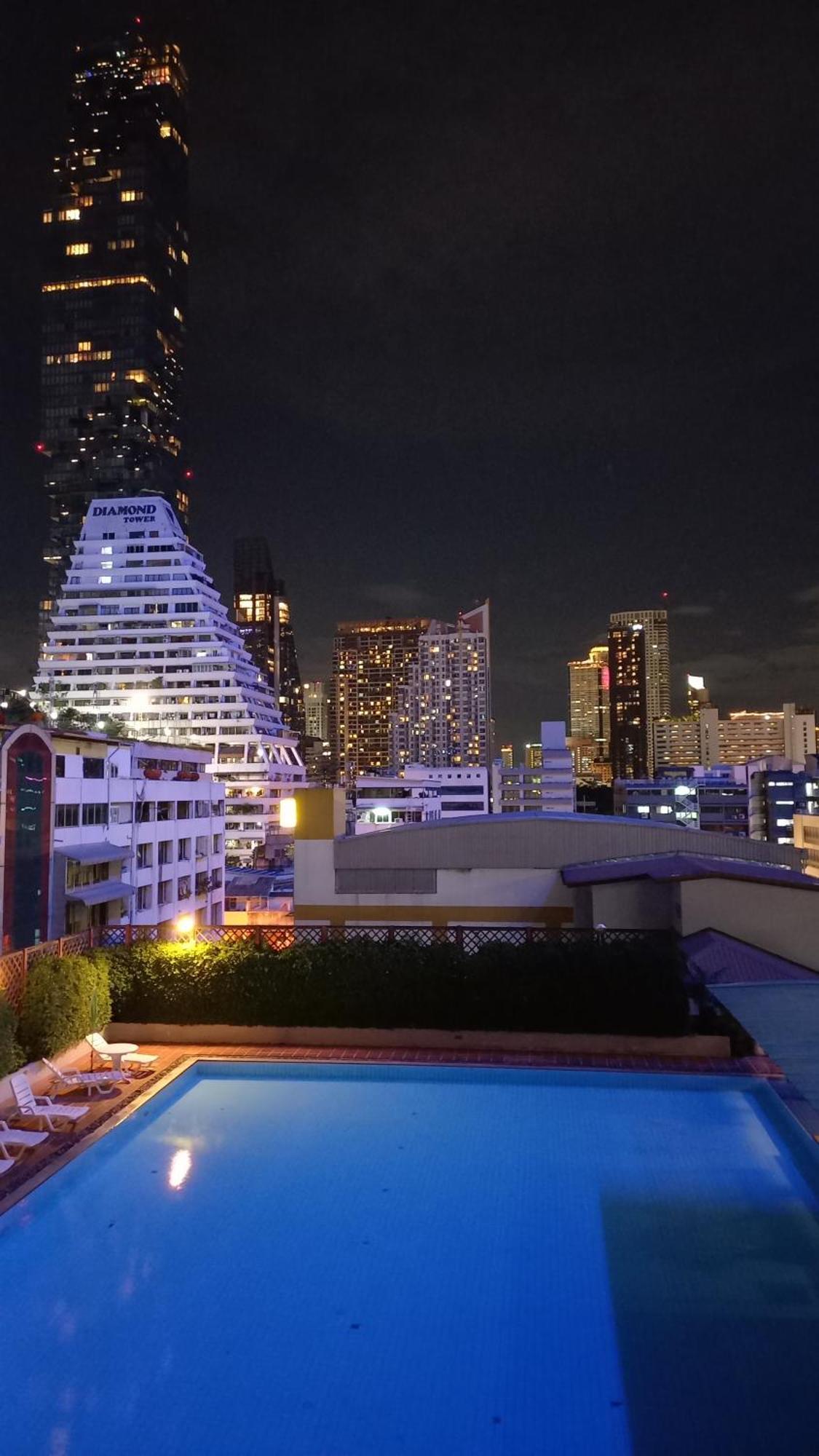 Panoramic City View Room At Silom Bangkok Exterior foto